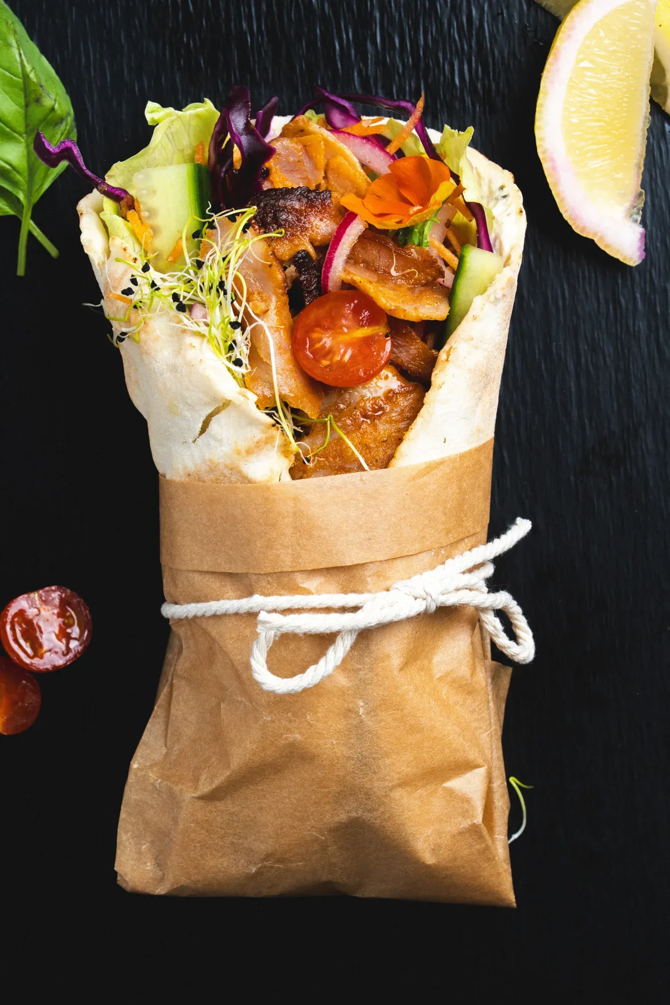 Kebab shawarma bœuf-agneau à la broche Mashawa, sauce yaourt-menthe, foodtruck à Nantes